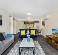 Stylish 2-Bed Apartment with Parking in Hip Area - Holiday Great Ocean Road