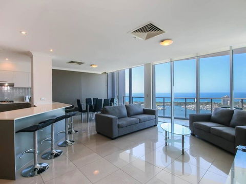Stylish 3 Bedroom Apartment In Goldcoast - Holiday Great Ocean Road 2