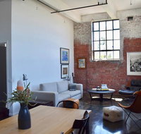 Stylish Warehouse Conversion In The Heart of Fitzroy - Holiday Great Ocean Road