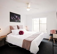 Sunny Shackell - Echuca Moama Holiday Accommodation - Holiday Great Ocean Road