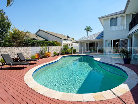 Super Sized Family Retreat With A Pool - Holiday Great Ocean Road 0