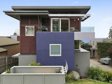 SURF CENTRAL - Wifi, Double Garage & Smack Bang In The Middle Of Town - Holiday Great Ocean Road 0