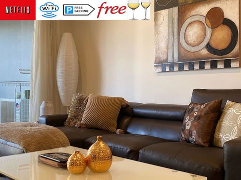 TERRACE LUX FULLY AIR 2 CAR FREE NETFLIX WIFI WINE - Holiday Great Ocean Road 0