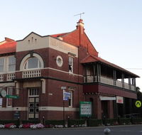 The Bank BB West Wyalong - Holiday Great Ocean Road