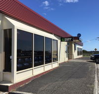 Regatta Point Tavern  Holiday Villas - Holiday Great Ocean Road