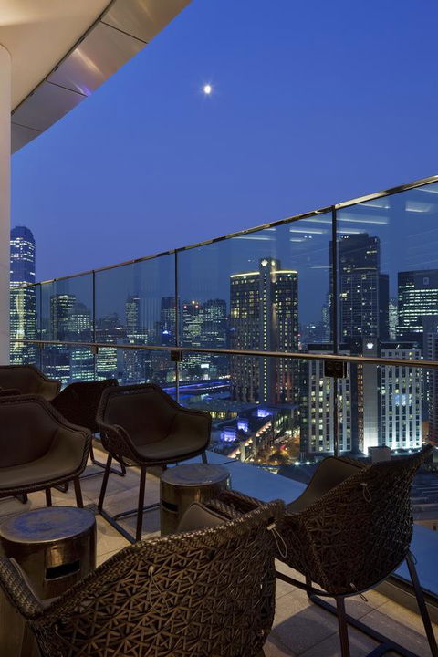 Crown Metropol Melbourne - Holiday Great Ocean Road 10