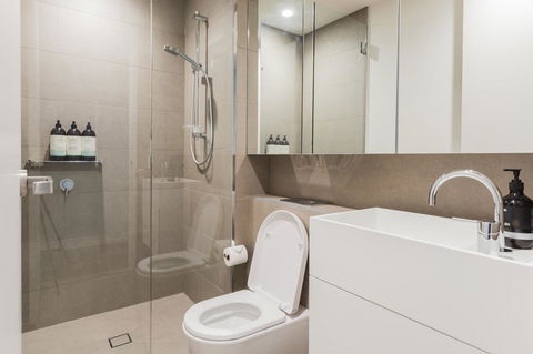 New Eureka 108 Hotel Apartments - Holiday Great Ocean Road 10