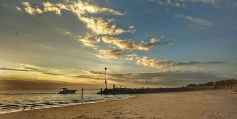 Waterfront Retreat - Holiday Great Ocean Road 30