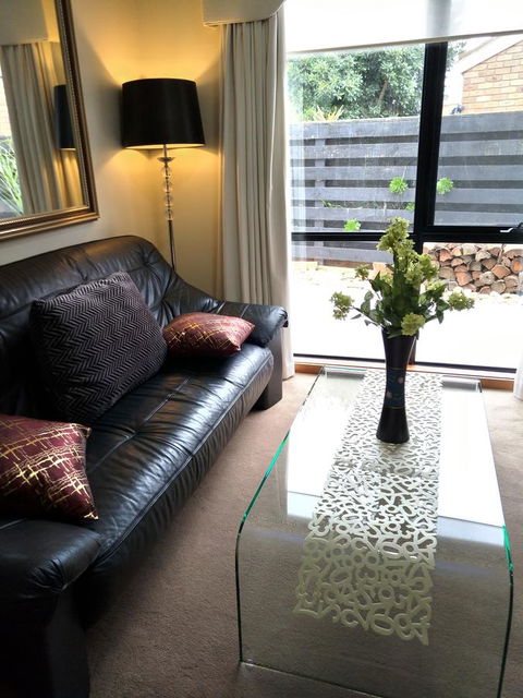 Waterfront Retreat - Holiday Great Ocean Road 17