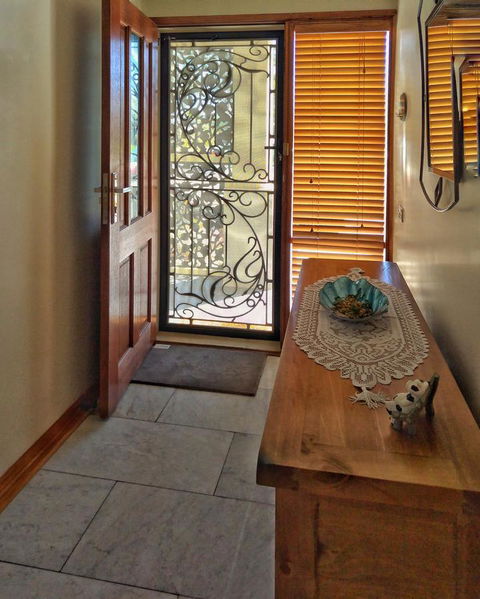 Waterfront Retreat - Holiday Great Ocean Road 13