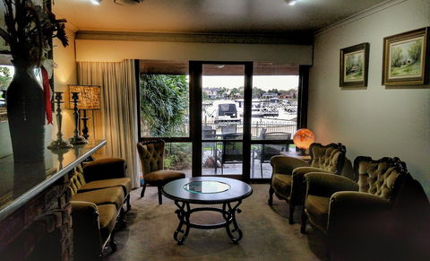 Waterfront Retreat - Holiday Great Ocean Road 14