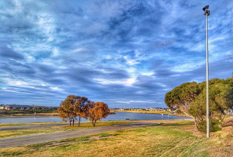 Waterfront Retreat - Holiday Great Ocean Road 27