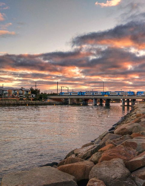 Waterfront Retreat - Holiday Great Ocean Road 34