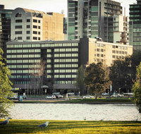 Mercure Melbourne Albert Park - Holiday Great Ocean Road