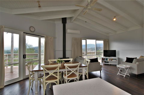 Hamptons In Healesville - Holiday Great Ocean Road 5