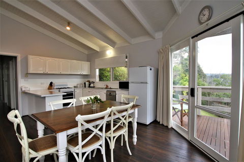 Hamptons In Healesville - Holiday Great Ocean Road 4