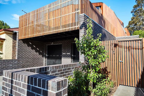 Richmond Â· 3 Level Architecturally Designed Richmond House - Holiday Great Ocean Road 16