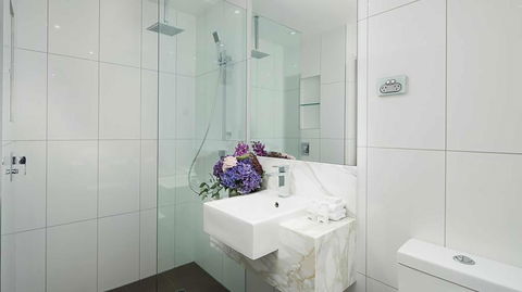 Crowne Plaza Melbourne Carlton, An IHG Hotel - Holiday Great Ocean Road 10