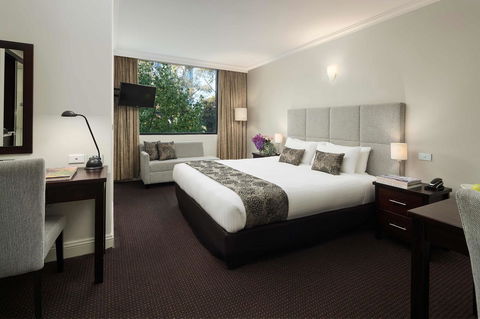 Crowne Plaza Melbourne Carlton, An IHG Hotel - Holiday Great Ocean Road 8