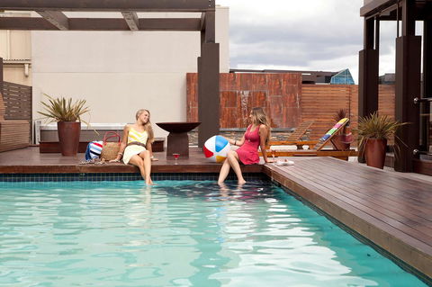 Crowne Plaza Melbourne Carlton, An IHG Hotel - Holiday Great Ocean Road 4