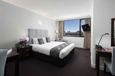 Crowne Plaza Melbourne Carlton, An IHG Hotel - Holiday Great Ocean Road 11