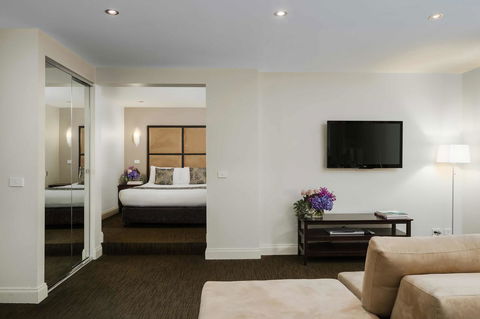 Crowne Plaza Melbourne Carlton, An IHG Hotel - Holiday Great Ocean Road 12