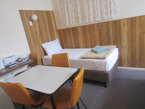 Twin City Motor Inn - Holiday Great Ocean Road 23