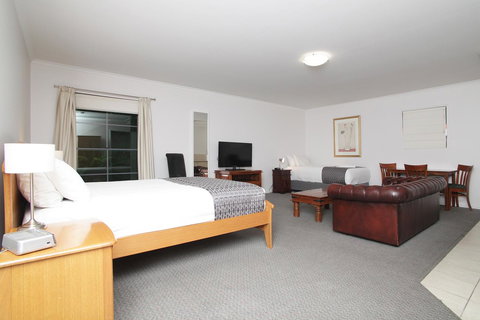 Quality Inn & Suites The Menzies - Holiday Great Ocean Road 9