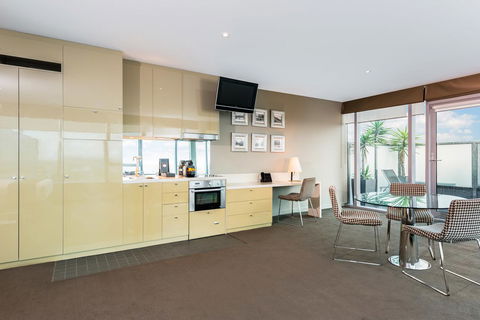 Novotel Melbourne Preston - Holiday Great Ocean Road 35