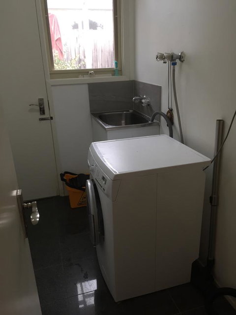 Doncaster Westfield Home Stay - Holiday Great Ocean Road 18