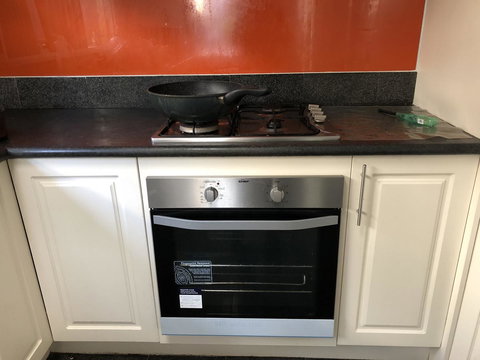 Doncaster Westfield Home Stay - Holiday Great Ocean Road 14