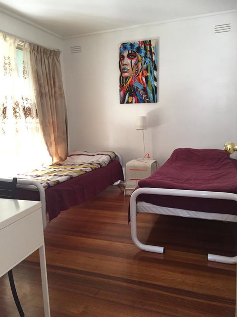 Doncaster Westfield Home Stay - Holiday Great Ocean Road 44