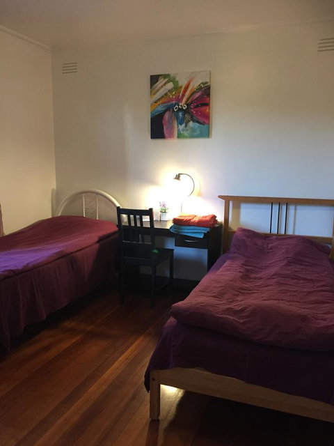 Doncaster Westfield Home Stay - Holiday Great Ocean Road 37