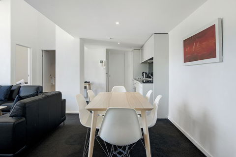 ULTIQA Little Collins (located At The Hero Apartment Building) - Holiday Great Ocean Road 23