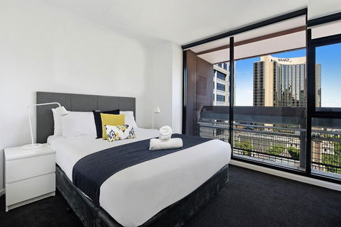 ULTIQA Little Collins (located At The Hero Apartment Building) - Holiday Great Ocean Road 1