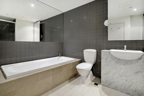ULTIQA Little Collins (located At The Hero Apartment Building) - Holiday Great Ocean Road 18