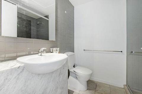 ULTIQA Little Collins (located At The Hero Apartment Building) - Holiday Great Ocean Road 20
