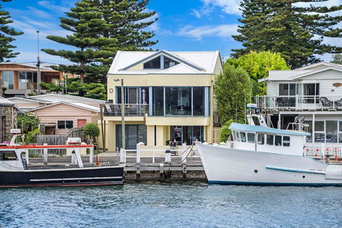 The Waterfront Apartment - Holiday Great Ocean Road 3