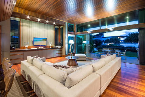 The Blue Marlin Yacht Club Villa 6 On Hamilton Island - Holiday Great Ocean Road 2