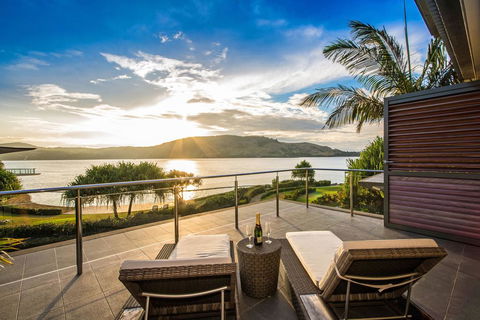 The Blue Marlin Yacht Club Villa 6 On Hamilton Island - Holiday Great Ocean Road 0