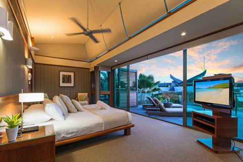 The Blue Marlin Yacht Club Villa 6 On Hamilton Island - Holiday Great Ocean Road 3