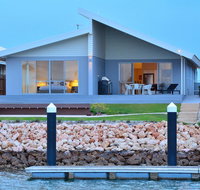 The Carnarvon Luxury Canal Home - Holiday Great Ocean Road