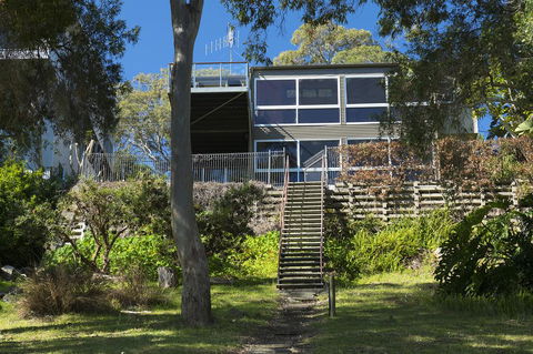 The Folly - Holiday Great Ocean Road 0