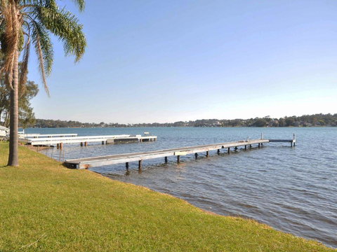 The Studio On The Lake @ Fishing Point, Lake Macquarie - Honestly Put The Line In And Catch Fish - Holiday Great Ocean Road 0
