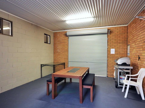 The Studio On The Lake @ Fishing Point, Lake Macquarie - Honestly Put The Line In And Catch Fish - Holiday Great Ocean Road 2