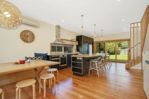 The Wooden House At 30 Delany - Holiday Great Ocean Road 3