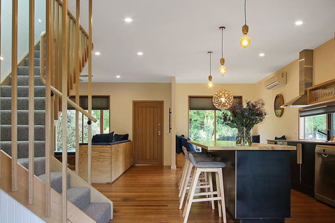 The Wooden House At 30 Delany - Holiday Great Ocean Road 2