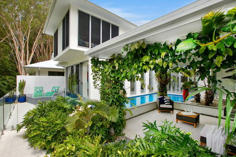 Tranquil Waters: Luxury Retreat In Oceans Edge - Holiday Great Ocean Road 0