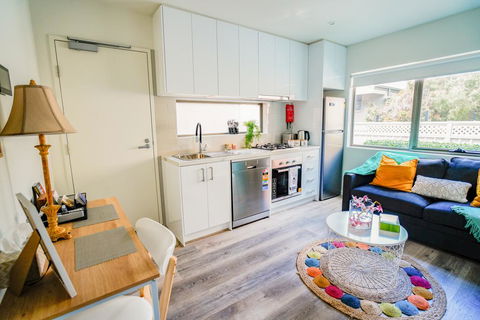 U1 Brunswick Living Brand New Apartment Close To Airport And CBD - Holiday Great Ocean Road 0