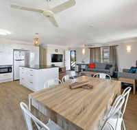 Upstairs and Downstairs - 81 Denman Camp Rd - Holiday Great Ocean Road